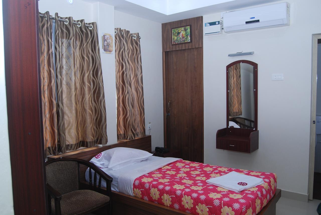 Hotel Chakraa Residency Ramanathapuram Exterior foto